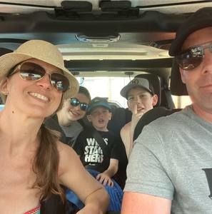 Meet your Posher, Lori